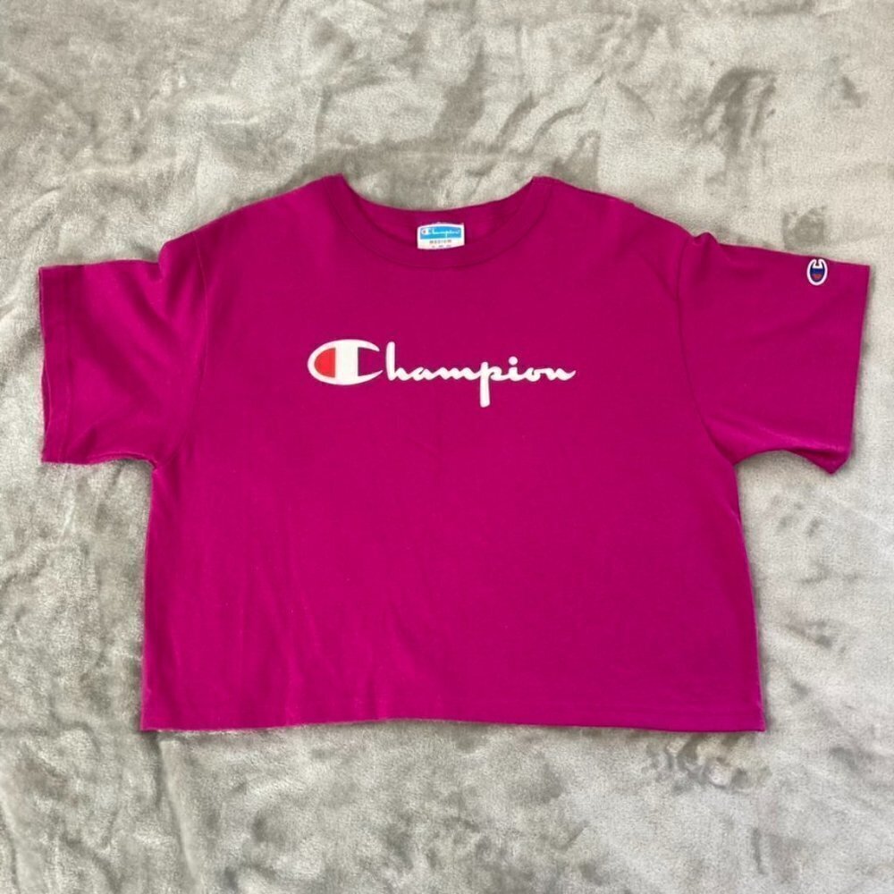 Champion Dark Pink Cropped Short Sleeve Graphic Logo T-Shirt Size Medium